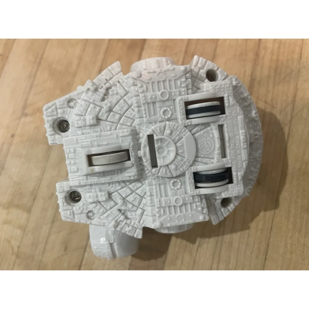 2005 Burger King Kids Club Kids Meal Star Wars Millennium Falcon 2.5
